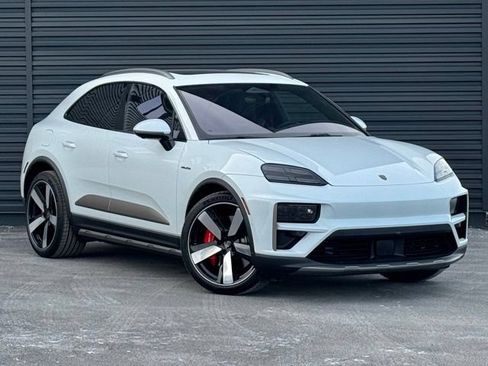 New 2025 Porsche Macan Turbo Electric AWD/4WD image 9