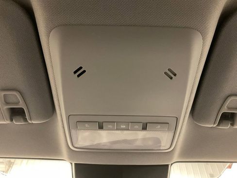 Used 2020 Chevrolet Trax LT w/ LT Convenience Package image 25