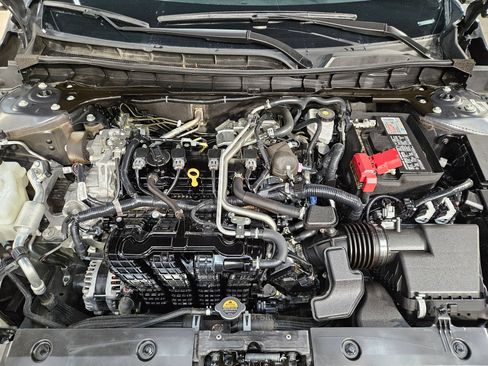 Used 2024 Nissan Altima 2.5 S FWD image 19