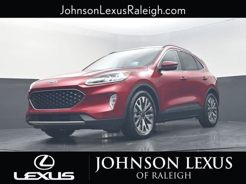 Used 2020 Ford Escape Titanium image 12