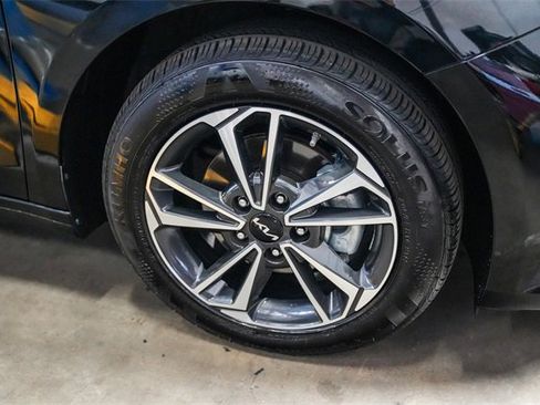 Certified 2024 Kia Forte LXS image 11