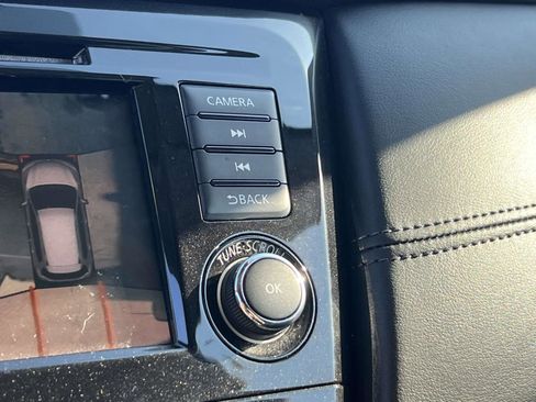 Used 2020 Nissan Rogue SL w/ Premium Package image 31