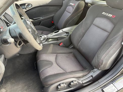 Used 2017 Nissan 370Z NISMO image 19