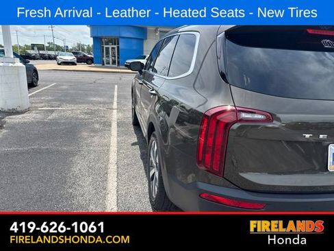 Used 2022 Kia Telluride S FWD image 4
