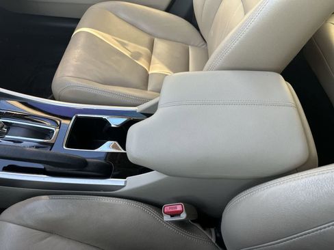 Used 2016 Honda Accord EX image 21