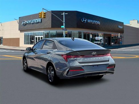 New 2026 Hyundai Elantra SEL Sport Premium FWD image 5