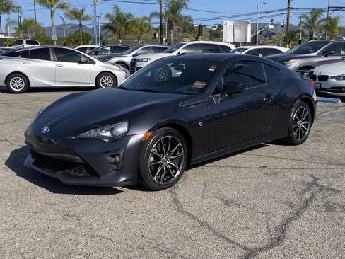 Used 2019 Toyota 86 GT image 2