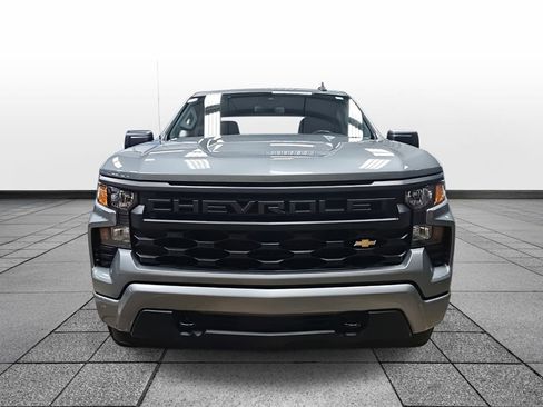 Used 2025 Chevrolet Silverado 1500 Custom image 2