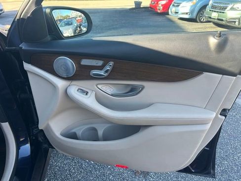 Used 2020 Mercedes-Benz GLC 300 4MATIC image 21