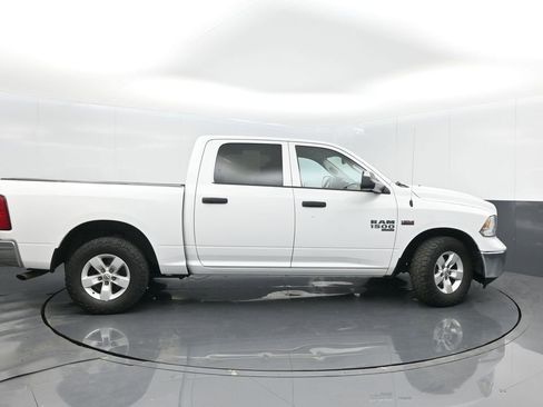 Used 2019 RAM 1500 Tradesman w/ Chrome Appearance Group RWD image 5