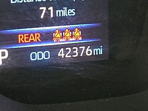 Used 2022 Toyota Corolla LE image 18