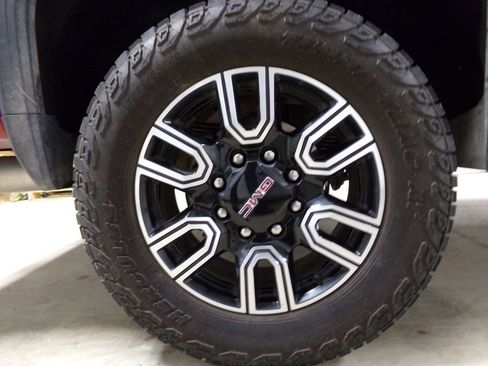 Used 2022 GMC Sierra 2500 AT4 w/ AT4 Preferred Package image 32