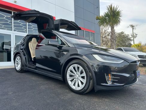 Used 2016 Tesla Model X 90D AWD/4WD image 5