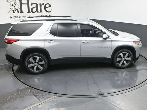 Used 2020 Chevrolet Traverse LT w/ LT Premium Package FWD image 41
