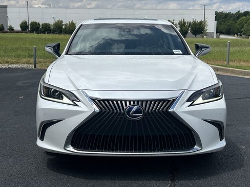 Used 2019 Lexus ES 300h w/ Premium Package FWD image 3
