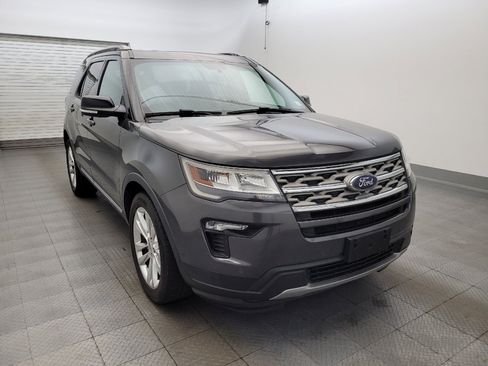 Used 2018 Ford Explorer XLT w/ Equipment Group 202A FWD image 13