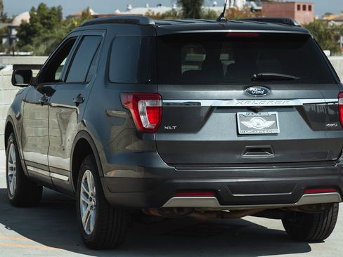 Used 2019 Ford Explorer XLT w/ Equipment Group 201A image 7