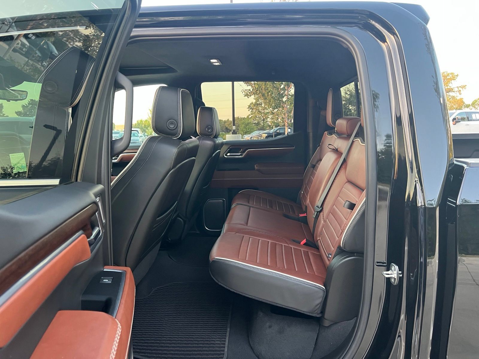 Used 2024 GMC Sierra 1500 Denali Ultimate AWD/4WD image 17