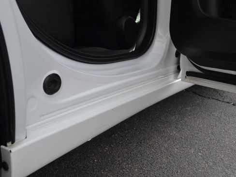 Used 2018 Dodge Charger GT image 39