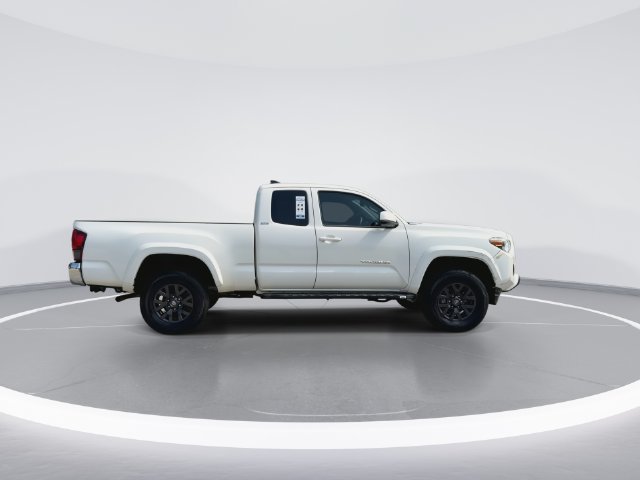 Used 2020 Toyota Tacoma SR5 RWD image 9