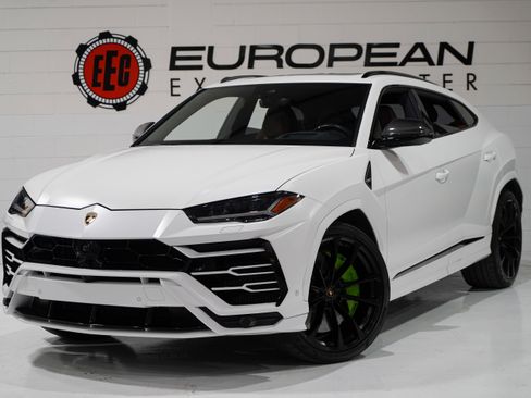 Used 2021 Lamborghini Urus AWD/4WD image 4