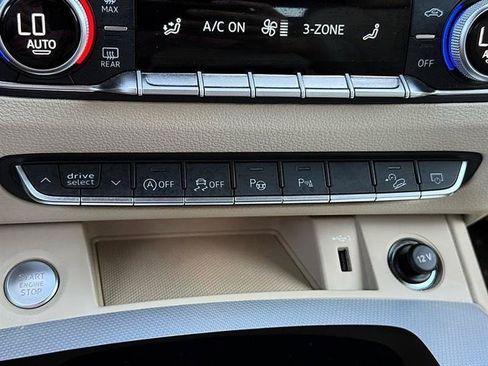 Used 2024 Audi Q5 2.0T Prestige w/ Prestige Package AWD/4WD image 41