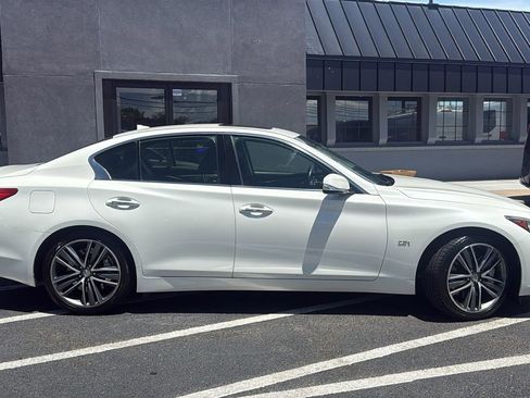Used 2017 INFINITI Q50 Sport AWD/4WD image 2