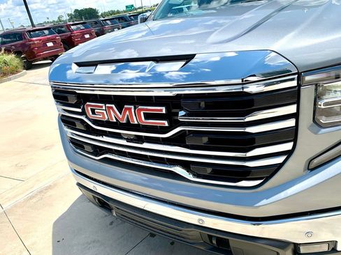 Used 2026 GMC Sierra 1500 SLT w/ SLT Premium Plus Package AWD/4WD image 2