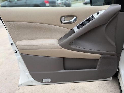 Used 2009 Nissan Murano S image 15