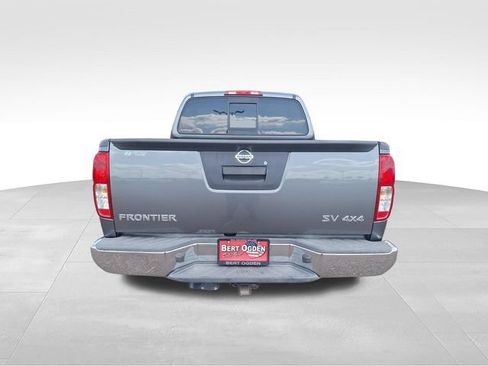 Used 2016 Nissan Frontier SV AWD/4WD image 6
