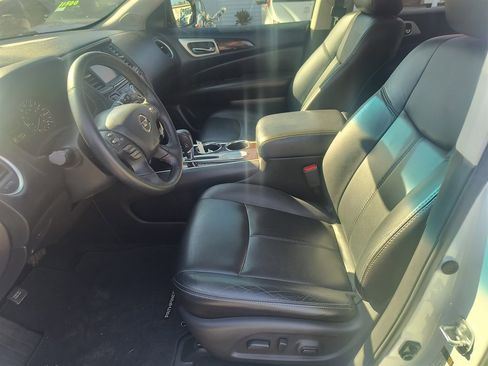 Used 2014 Nissan Pathfinder SL w/ SL Tech Package image 14