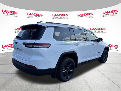 Used 2026 Jeep Grand Cherokee L Limited w/ Limited Altitude Package RWD image 3