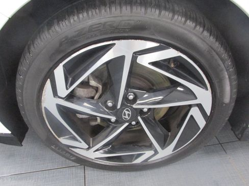 Used 2024 Hyundai Sonata SEL w/ Convenience Package FWD image 14