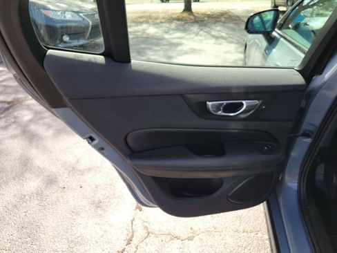 Used 2023 Volvo S60 B5 Plus image 27