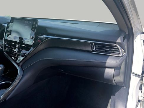 Used 2023 Toyota Camry XSE FWD image 18