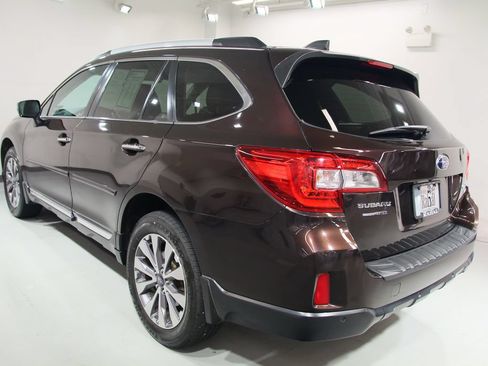 Used 2017 Subaru Outback 3.6R Touring AWD/4WD image 15