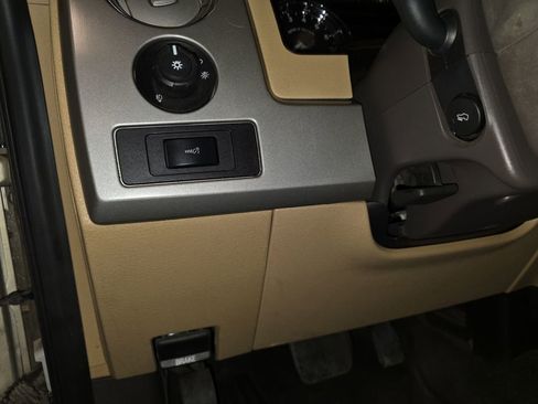 Used 2012 Ford F150 Lariat w/ Lariat Chrome Pkg image 20