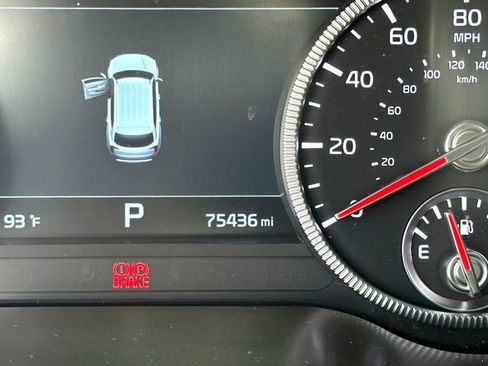 Used 2022 Kia Telluride SX w/ Towing Package FWD image 13