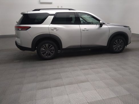 Used 2023 Nissan Pathfinder SV FWD image 10
