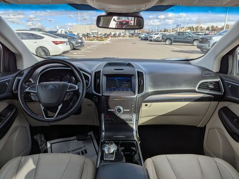 Used 2020 Ford Edge Titanium image 27