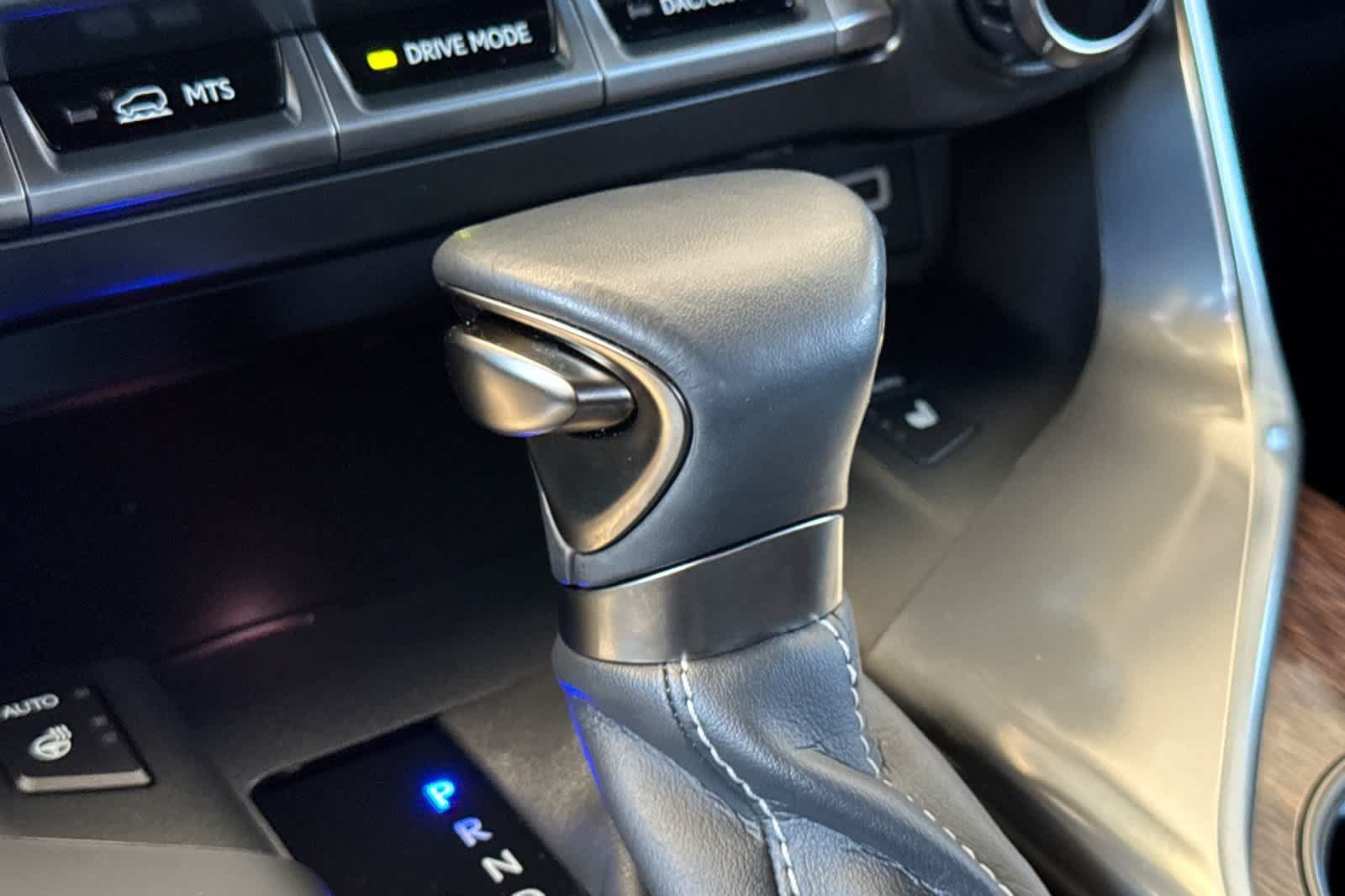 Used 2023 Lexus LX 600 4WD w/ Ultra Luxury Package image 25
