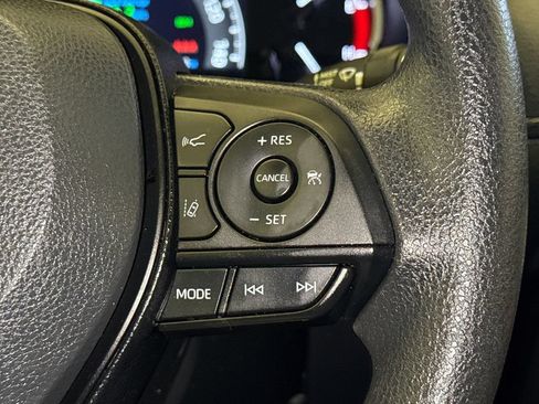 Used 2024 Toyota RAV4 XLE FWD image 27