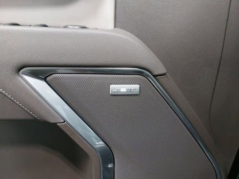 New 2025 GMC Sierra 2500 SLT w/ SLT Premium Package image 28