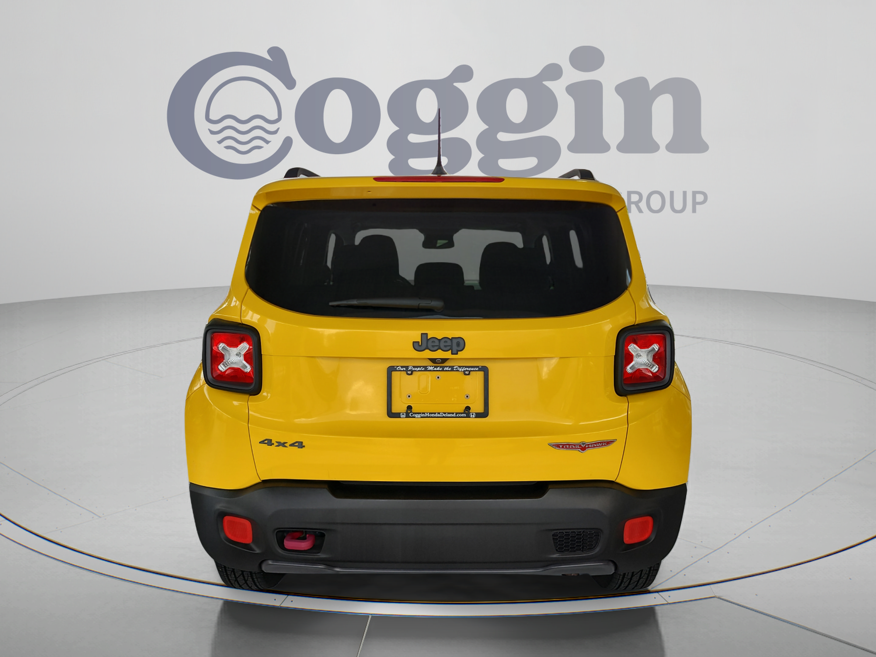 Used 2017 Jeep Renegade Trailhawk AWD/4WD image 4