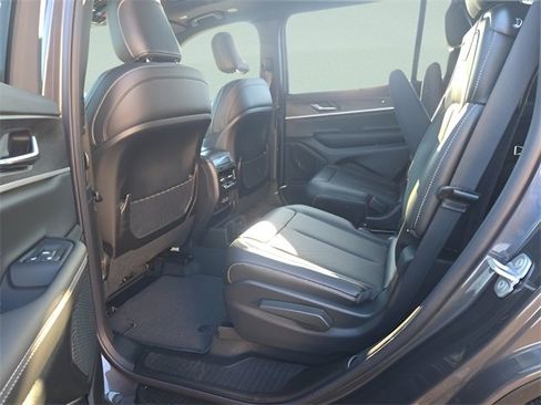 New 2025 Jeep Grand Cherokee L Limited image 18