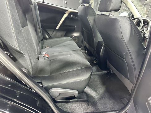 Used 2015 Toyota RAV4 XLE AWD/4WD image 30
