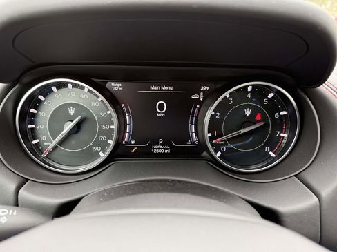 Used 2022 Maserati Levante Modena image 31