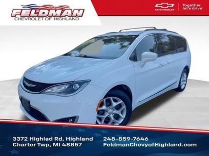 Used 2017 Chrysler Pacifica Touring-L w/ Tire & Wheel Group