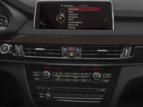 Used 2017 BMW X5 xDrive50i image 10