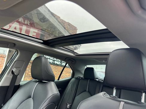 Used 2018 Toyota Camry XSE image 24